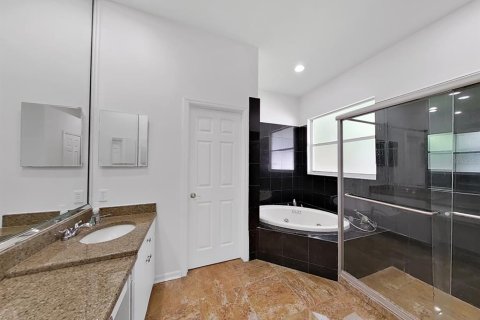 Casa en alquiler en Tampa, Florida, 4 dormitorios, 307.32 m2 № 1919829 - foto 30
