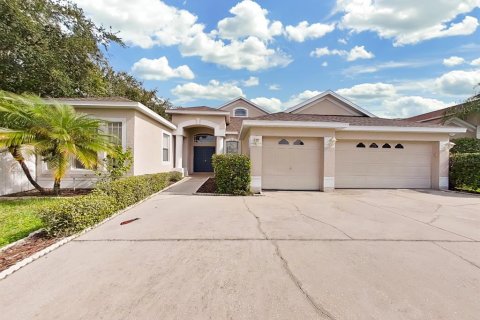Casa en alquiler en Tampa, Florida, 4 dormitorios, 307.32 m2 № 1919829 - foto 1