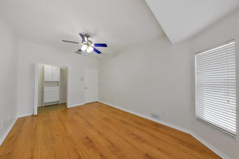 Casa en alquiler en Tampa, Florida, 4 dormitorios, 307.32 m2 № 1919829 - foto 23