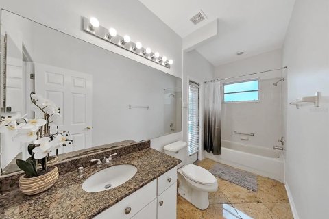 Casa en alquiler en Tampa, Florida, 4 dormitorios, 307.32 m2 № 1919829 - foto 21