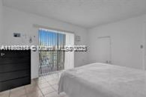 Apartment in Miami, Florida 2 bedrooms, 89.93 sq.m. № 1946208 - photo 13