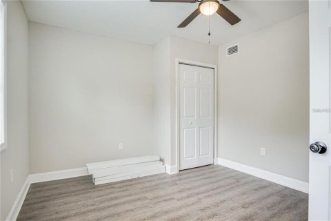 House in Orlando, Florida 3 bedrooms, 97.92 sq.m. № 1866032 - photo 5