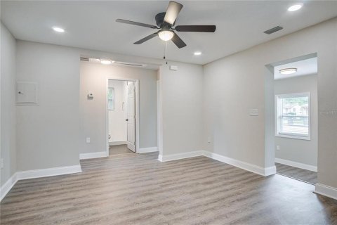 House in Orlando, Florida 3 bedrooms, 97.92 sq.m. № 1866032 - photo 8