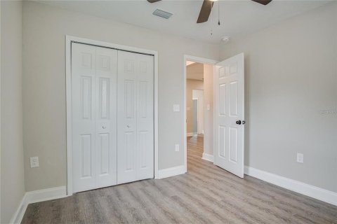 House in Orlando, Florida 3 bedrooms, 97.92 sq.m. № 1866032 - photo 13