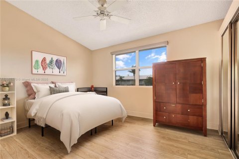 Villa ou maison à vendre à Pompano Beach, Floride: 2 chambres, 93.65 m2 № 1890808 - photo 10
