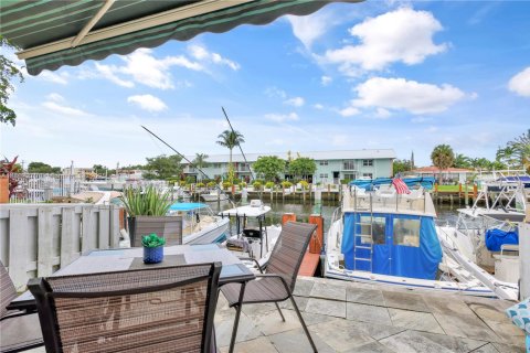 Villa ou maison à vendre à Pompano Beach, Floride: 2 chambres, 93.65 m2 № 1890808 - photo 14
