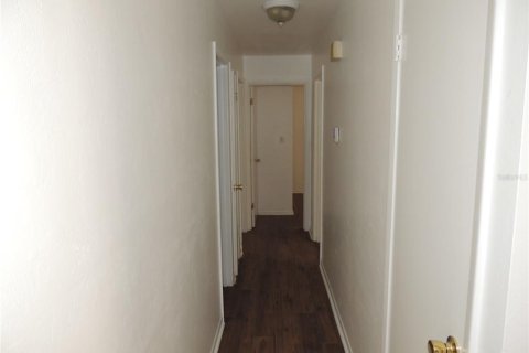 House in Gainesville, Florida 4 bedrooms, 157 sq.m. № 1582596 - photo 9