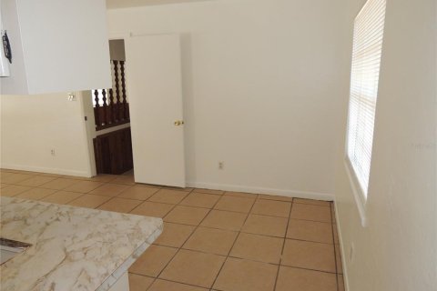 House in Gainesville, Florida 4 bedrooms, 157 sq.m. № 1582596 - photo 8