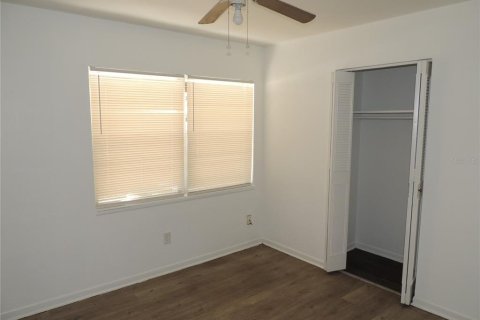 House in Gainesville, Florida 4 bedrooms, 157 sq.m. № 1582596 - photo 11