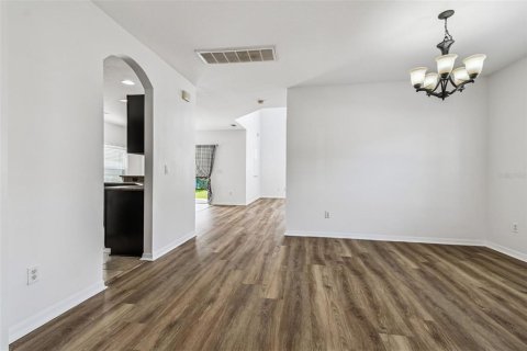 Casa en venta en Land O' Lakes, Florida, 4 dormitorios, 176.89 m2 № 1904684 - foto 8