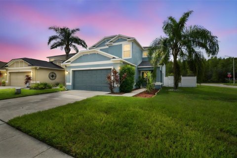 Casa en venta en Land O' Lakes, Florida, 4 dormitorios, 176.89 m2 № 1904684 - foto 1