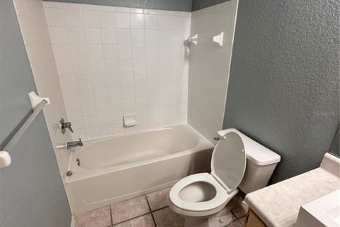 Condo in Orlando, Florida, 2 bedrooms  № 1560372 - photo 27
