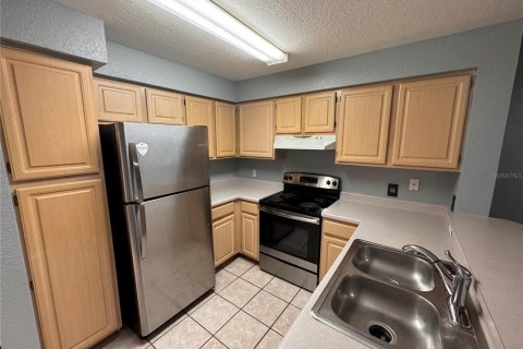 Condo in Orlando, Florida, 2 bedrooms  № 1560372 - photo 8