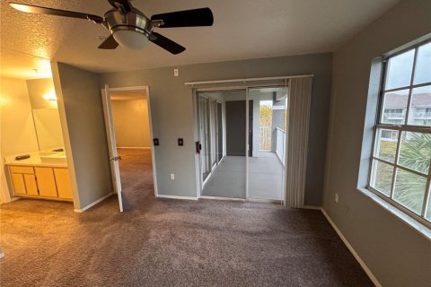 Condo in Orlando, Florida, 2 bedrooms  № 1560372 - photo 30