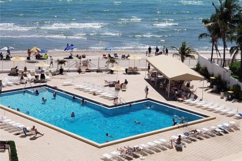 Copropriété à louer à Hollywood, Floride: 2 chambres, 108.7 m2 № 2029082 - photo 21