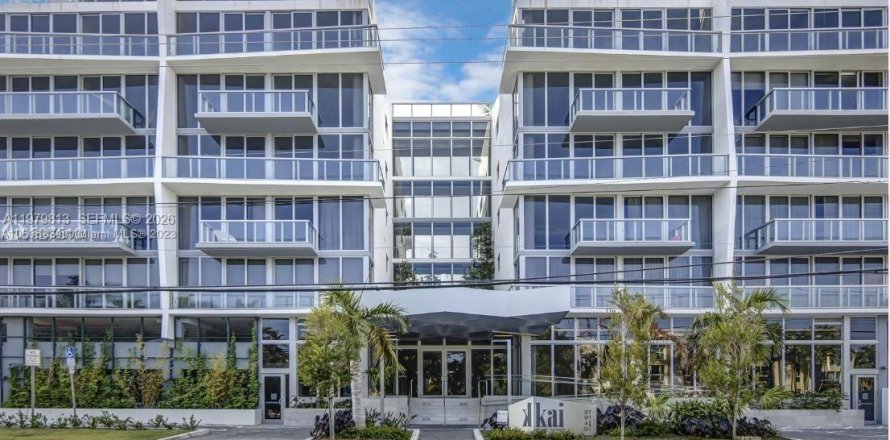 Condo in Bay Harbor Islands, Florida, 4 bedrooms  № 2079435