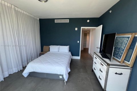 Condo in Bay Harbor Islands, Florida, 4 bedrooms  № 2079435 - photo 23