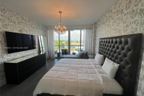 Condo in Bay Harbor Islands, Florida, 4 bedrooms  № 2079435 - photo 2