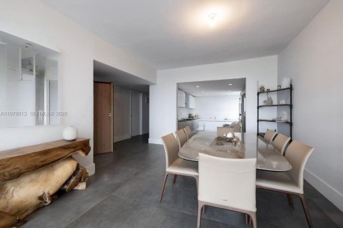 Condo in Bay Harbor Islands, Florida, 4 bedrooms  № 2079435 - photo 7