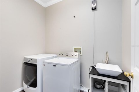 House in Orlando, Florida 4 bedrooms, 266.07 sq.m. № 1881308 - photo 23