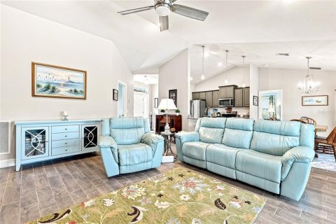 Villa ou maison à vendre à Punta Gorda, Floride: 4 chambres, 162.95 m2 № 2324926 - photo 7