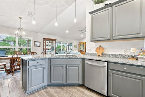 Villa ou maison à vendre à Punta Gorda, Floride: 4 chambres, 162.95 m2 № 2324926 - photo 14