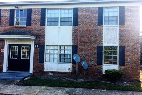 Condo in Orlando, Florida, 1 bedroom  № 1801289 - photo 1