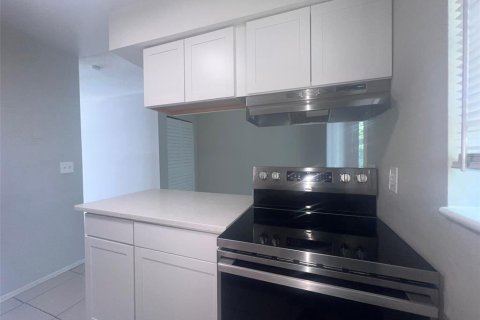 Condo in Orlando, Florida, 1 bedroom  № 1801289 - photo 7
