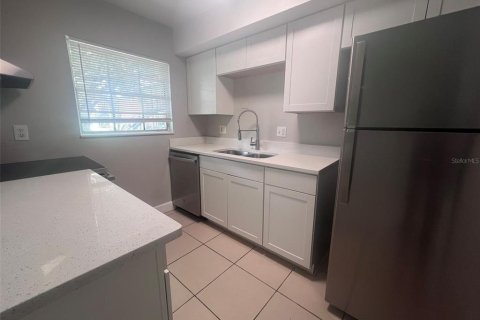 Condo in Orlando, Florida, 1 bedroom  № 1801289 - photo 5