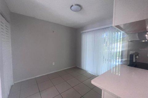 Condo in Orlando, Florida, 1 bedroom  № 1801289 - photo 9