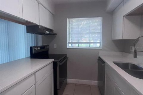 Condo in Orlando, Florida, 1 bedroom  № 1801289 - photo 6