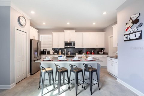 Casa en venta en Kissimmee, Florida, 5 dormitorios, 278.34 m2 № 1616382 - foto 16
