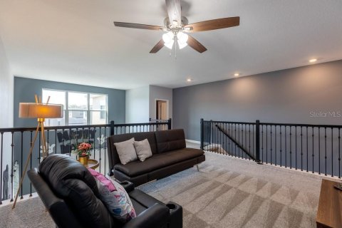 Casa en venta en Kissimmee, Florida, 5 dormitorios, 278.34 m2 № 1616382 - foto 22