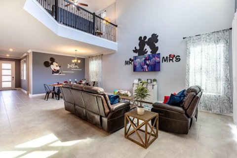 Casa en venta en Kissimmee, Florida, 5 dormitorios, 278.34 m2 № 1616382 - foto 6