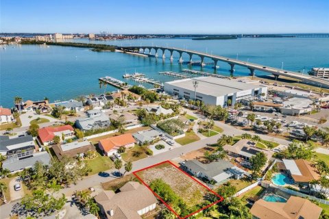 Land in Saint Petersburg, Florida № 1540659 - photo 3