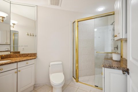 Condo in Bay Harbor Islands, Florida, 2 bedrooms  № 1973876 - photo 16