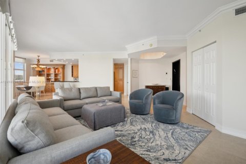 Condo in Bay Harbor Islands, Florida, 2 bedrooms  № 1973876 - photo 5