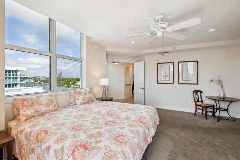 Condo in Bay Harbor Islands, Florida, 2 bedrooms  № 1973876 - photo 11
