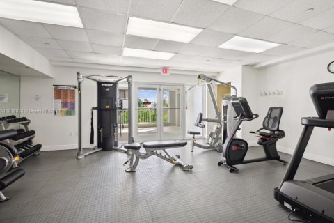 Condo in Bay Harbor Islands, Florida, 2 bedrooms  № 1973876 - photo 20