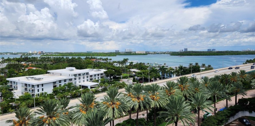 Condo à Bal Harbour, Floride, 1 chambre  № 1825612