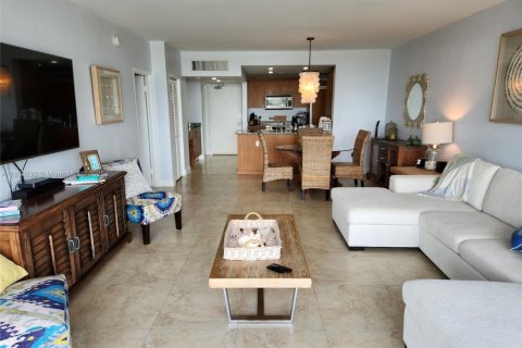 Copropriété à louer à Bal Harbour, Floride: 1 chambre, 83.24 m2 № 1825612 - photo 8