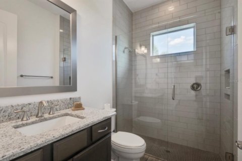 House in Orlando, Florida 4 bedrooms, 331.75 sq.m. № 1724867 - photo 20