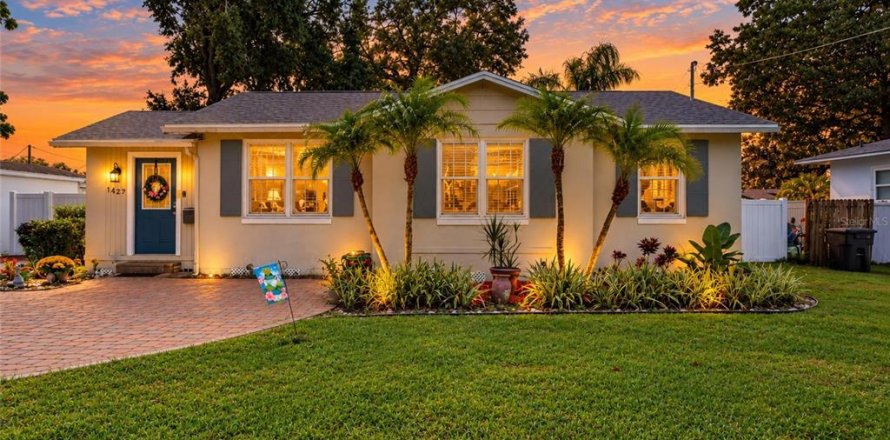 Villa ou maison à Tampa, Floride 3 chambres, 100.98 m2 № 2433586