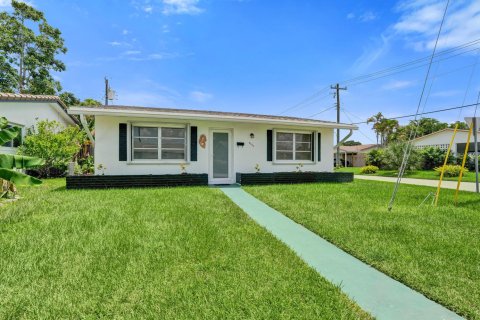 Villa ou maison à Tamarac, Floride 2 chambres, 80.27 m2 № 2301416
