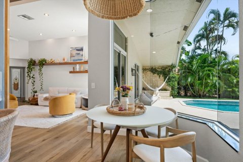 Villa ou maison à vendre à Weston, Floride: 5 chambres, 334.17 m2 № 2370226 - photo 10