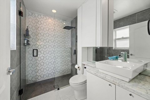 Villa ou maison à vendre à Weston, Floride: 5 chambres, 334.17 m2 № 2370226 - photo 25