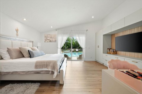 Villa ou maison à vendre à Weston, Floride: 5 chambres, 334.17 m2 № 2370226 - photo 21