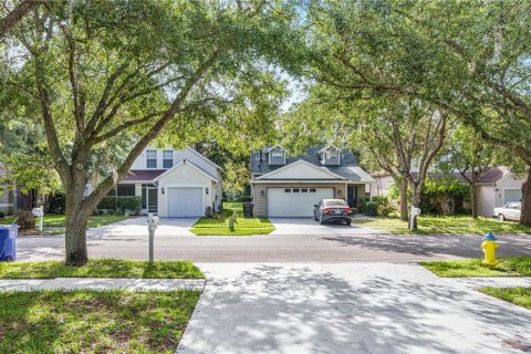 House in Lutz, Florida 3 bedrooms, 98.38 sq.m. № 2114397 - photo 4