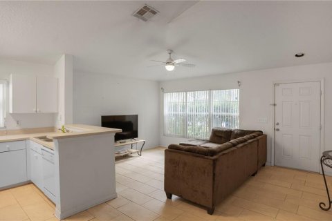 House in Lutz, Florida 3 bedrooms, 98.38 sq.m. № 2114397 - photo 9