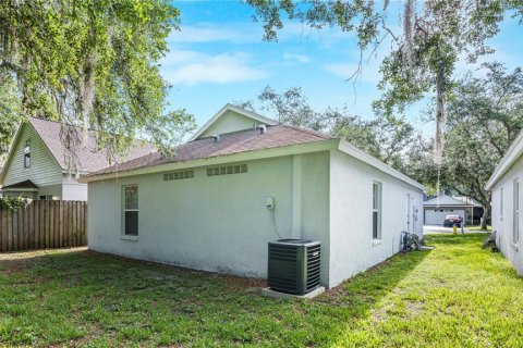 House in Lutz, Florida 3 bedrooms, 98.38 sq.m. № 2114397 - photo 23